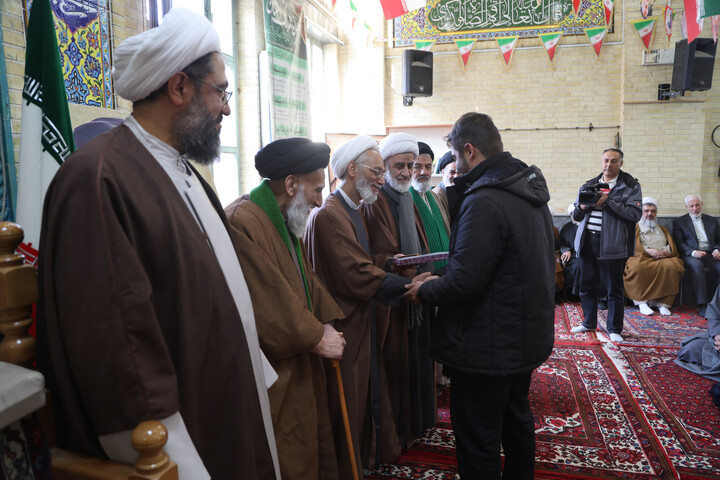 تصاویر /  آیین عمامه گذاری جمعی از طلاب استان همدان