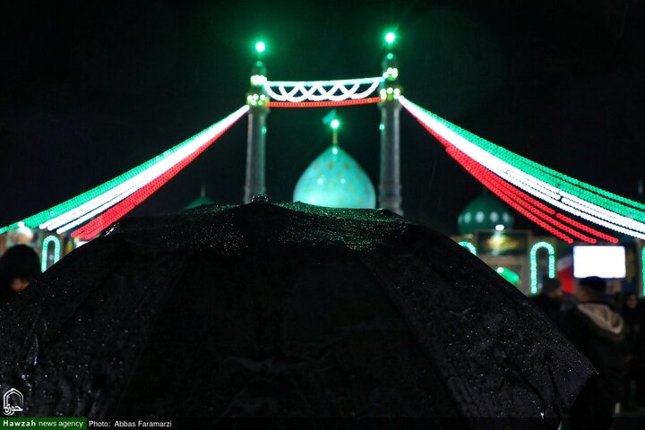 أجواء إيمانية خاصة في مسجد جمكران المقدس ليلة النصف من شعبان