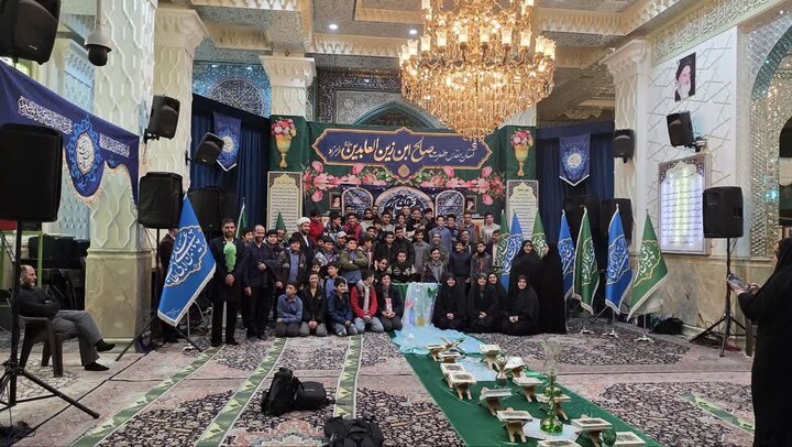 تصاویر/ برگزاری محفل انس با قرآن کریم در حرم مطهر امامزاده صالح(ع) فرحزاد