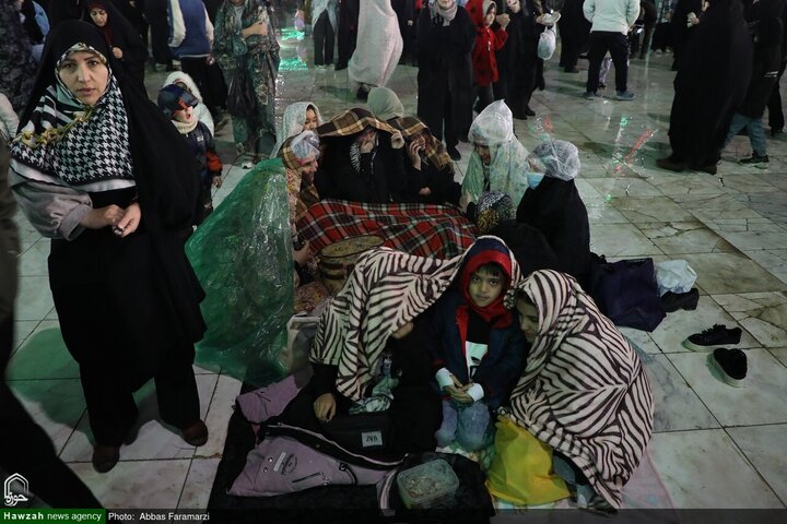 أجواء إيمانية خاصة في مسجد جمكران المقدس ليلة النصف من شعبان