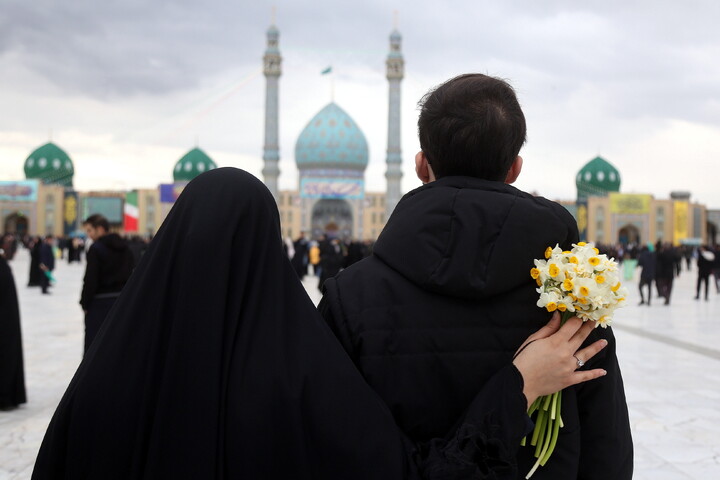 تصاویر/ حال و هوای مسجد مقدس جمکران در روز عید نیمه شعبان