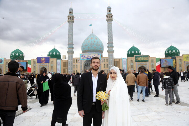 تصاویر/ حال و هوای مسجد مقدس جمکران در روز عید نیمه شعبان