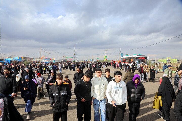 تصاویر/ حال و هوای مسجد مقدس جمکران در روز عید نیمه شعبان