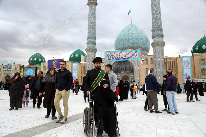 تصاویر/ حال و هوای مسجد مقدس جمکران در روز عید نیمه شعبان