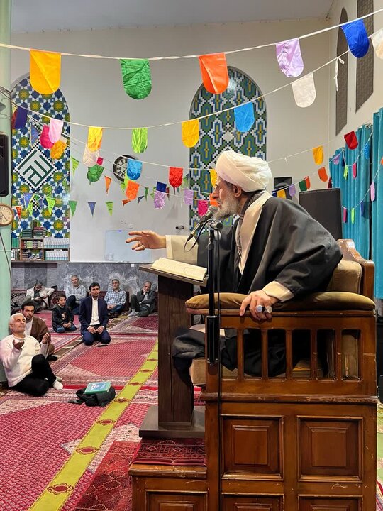 تصاویر/ جشن ولادت امام زمان(عج) در مقابل مدرسه علمیه امیرالمومنین(ع)