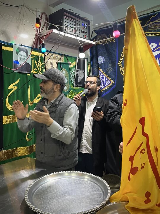 تصاویر/ جشن ولادت امام زمان(عج) در مقابل مدرسه علمیه امیرالمومنین(ع)