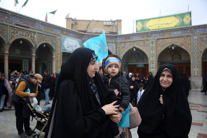 حال و هوای زیبای حرم بانوی کرامت در سالروز ولادت امام زمان(عج)