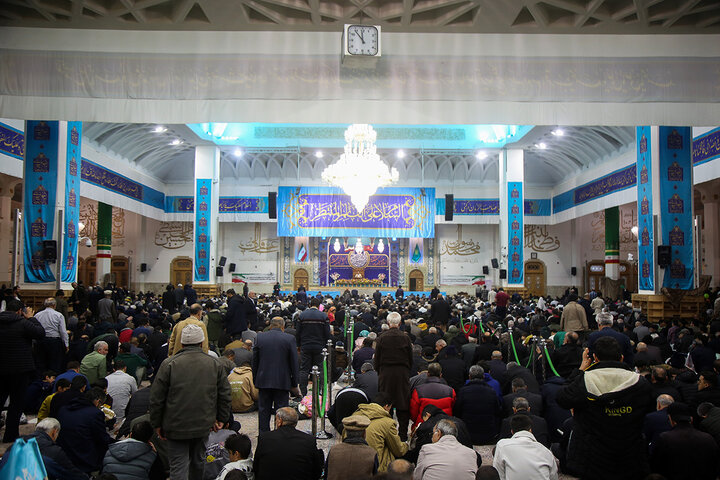 حال و هوای زیبای حرم بانوی کرامت در سالروز ولادت امام زمان(عج)