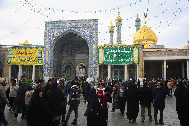 حال و هوای زیبای حرم بانوی کرامت در سالروز ولادت امام زمان(عج)