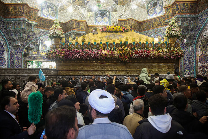 حال و هوای زیبای حرم بانوی کرامت در سالروز ولادت امام زمان(عج)