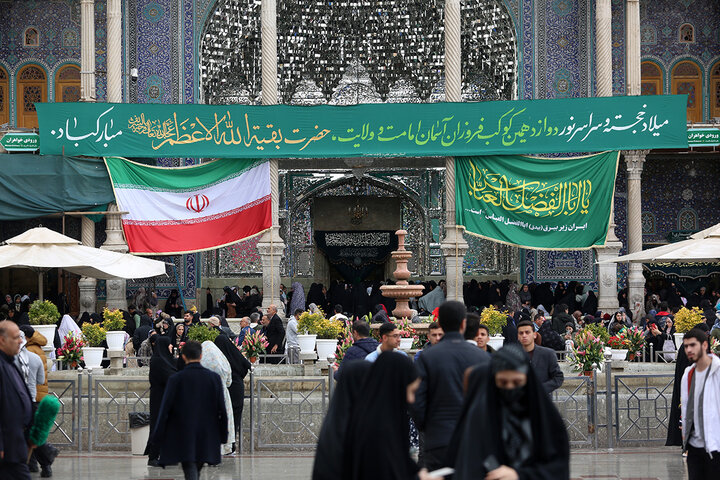 حال و هوای زیبای حرم بانوی کرامت در سالروز ولادت امام زمان(عج)