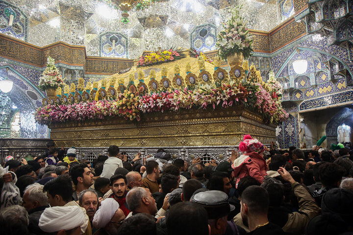 حال و هوای زیبای حرم بانوی کرامت در سالروز ولادت امام زمان(عج)