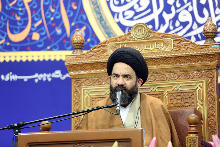 جشن سالروز ولادت منجی عالم بشریت در حرم قم