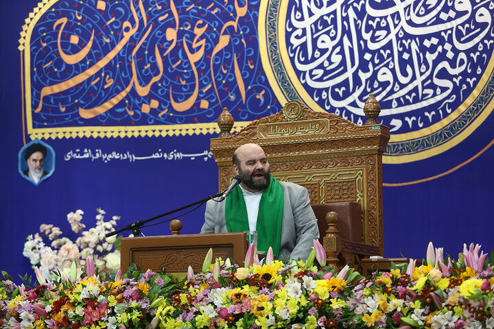 جشن سالروز ولادت منجی عالم بشریت در حرم قم