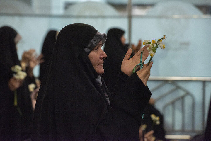 دستانی که از خدا فقط فرج امام زمان(عج) را طلب کردند