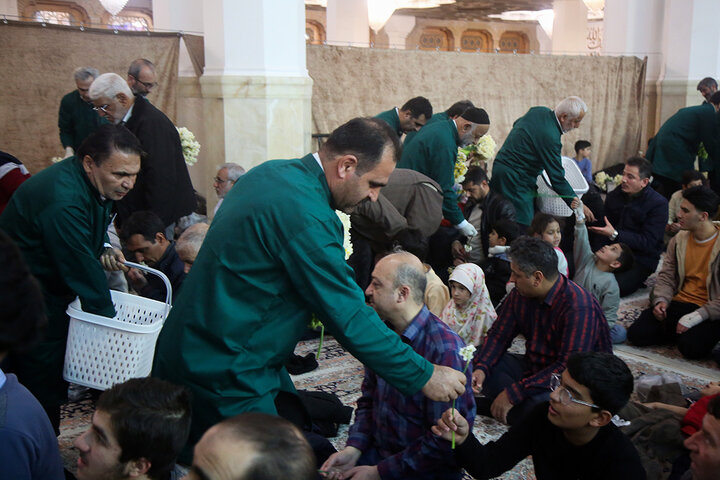 دستانی که از خدا فقط فرج امام زمان(عج) را طلب کردند