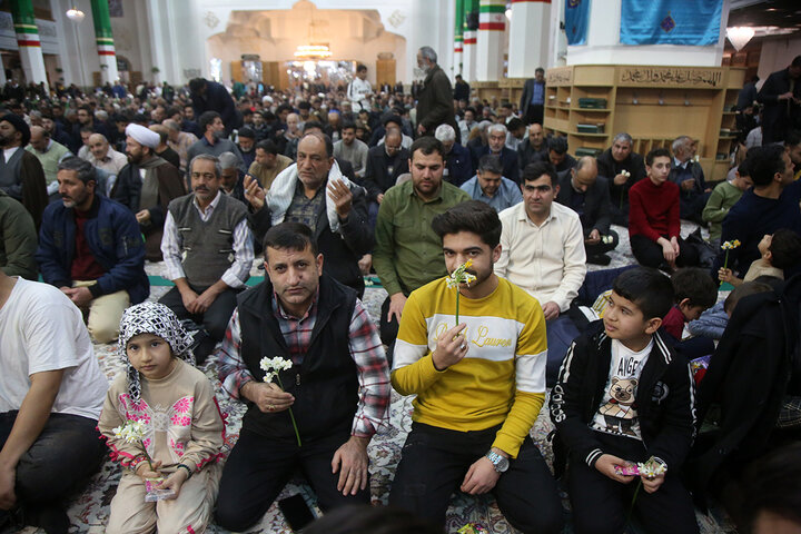 دستانی که از خدا فقط فرج امام زمان(عج) را طلب کردند