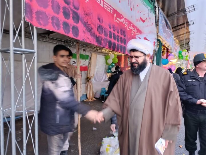 تصاویر/ حضور امام جمعه پاکدشت در جشن‌ نیمه شعبان