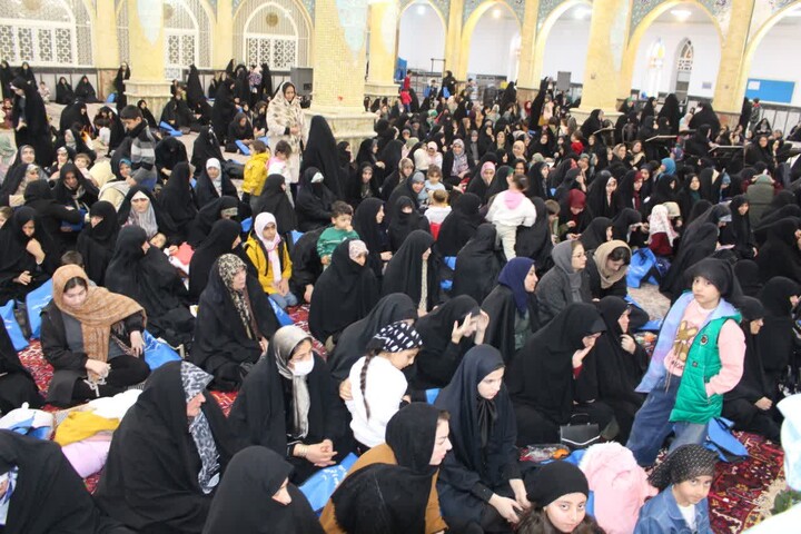 تصاویر / آیین عمامه گذاری جمعی از طلاب حوزه علمیه بناب