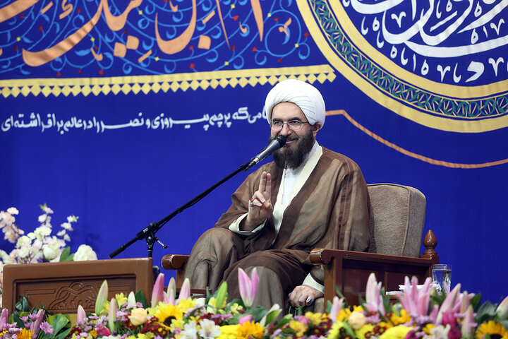 جشن شام میلاد حضرت مهدی (عج) در حرم بانوی کرامت برگزار شد