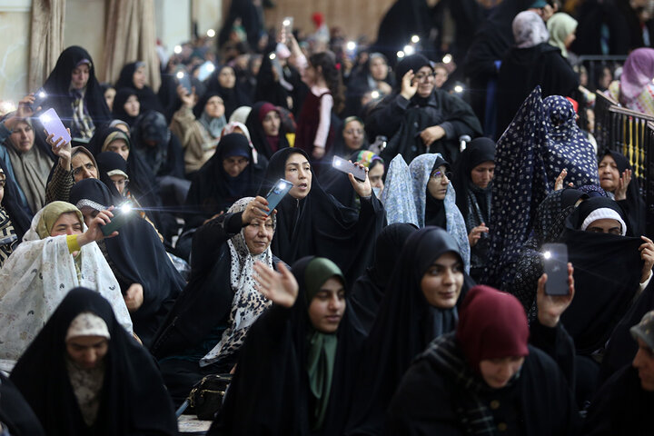 جشن شام میلاد حضرت مهدی (عج) در حرم بانوی کرامت برگزار شد