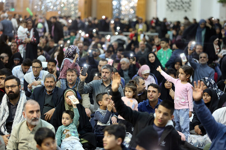 جشن شام میلاد حضرت مهدی (عج) در حرم بانوی کرامت برگزار شد