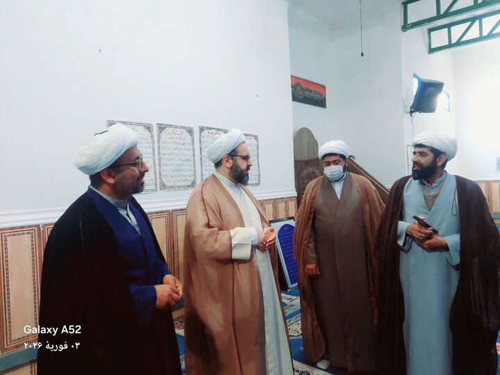 حضور حجت‌الاسلام افضلی، مدیر حوزه علمیه استان کرمان، در جمع اساتید و طلاب حوزه علمیه پیامبر اعظم جازموریان