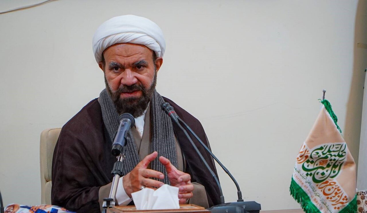 انقلاب اسلامی بر محور آگاهی مردم حرکت می کند