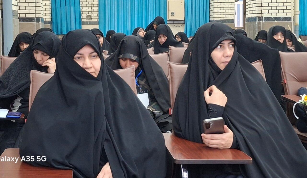 رقابت علمی سطح چهار طلاب خواهر