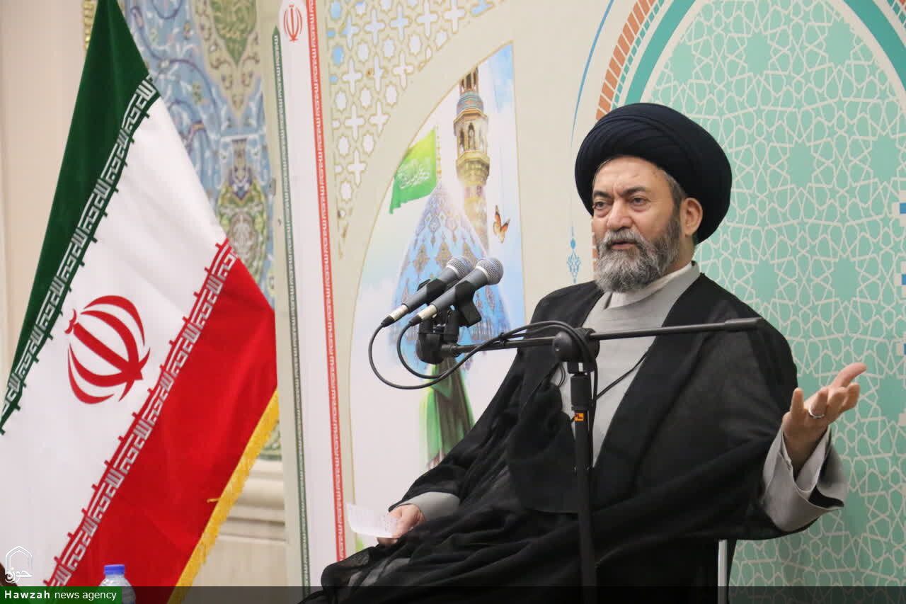 نقش هدایتگری علما در عصر غیبت بسیار خطیر و والاست