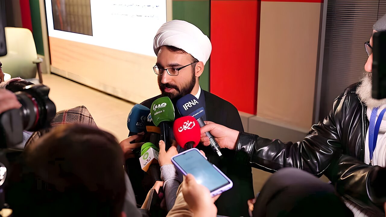 تغییر چهره سینمای دینی کشور با طلبههای درسخوان/ طلبه فیلمساز باید رسائل و مکاسب خوان باشد