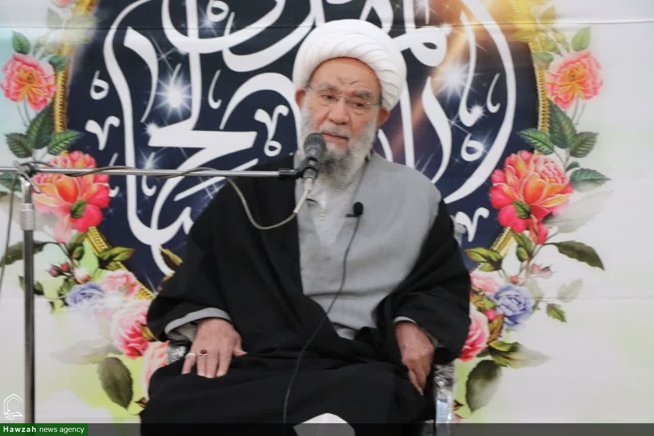 طلاب پرچمدار وحدت و روشنگری در برابر توطئه‌های دشمنان هستند