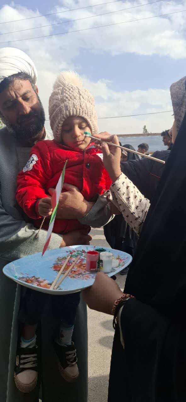 موکب فرهنگی حوزه علمیه جعفریه زرند به مناسبت نیمه‌شعبان با اجرای برنامه‌های مهدوی و استقبال مردم برپا شد.