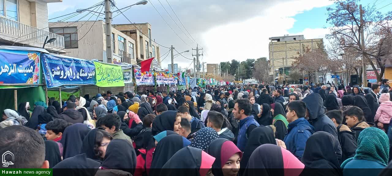حضور باشکوه مردم نهاوند در جشن نیمه‌ شعبان+تصاویر