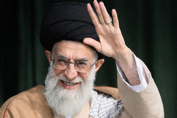 Les leaders Religieux Mondiaux saluent le Leadership de l’Ayatollah Khamenei pour la Dignité et l’Indépendance