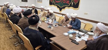 تصاویر / نشست امام جمعه شهرستان آبیک با ائمه جماعات مساجد