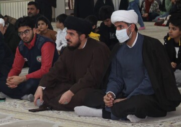 فیلم| مراسم گرامیداشت دهه فجر و جشن میلاد امام زمان (عج) در مسجد امام حسین(ع) کامیاران