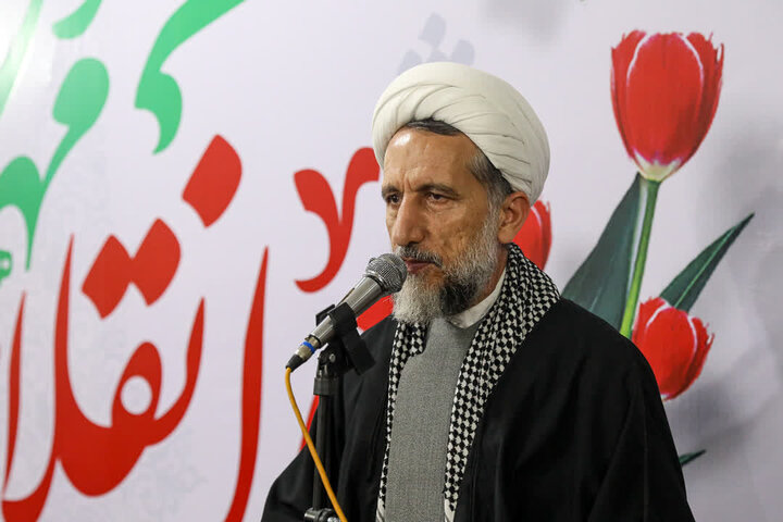 تصاویر / حضور امام جمعه قزوین در مراسم جشن نیمه شعبان در قزوین وآبیک