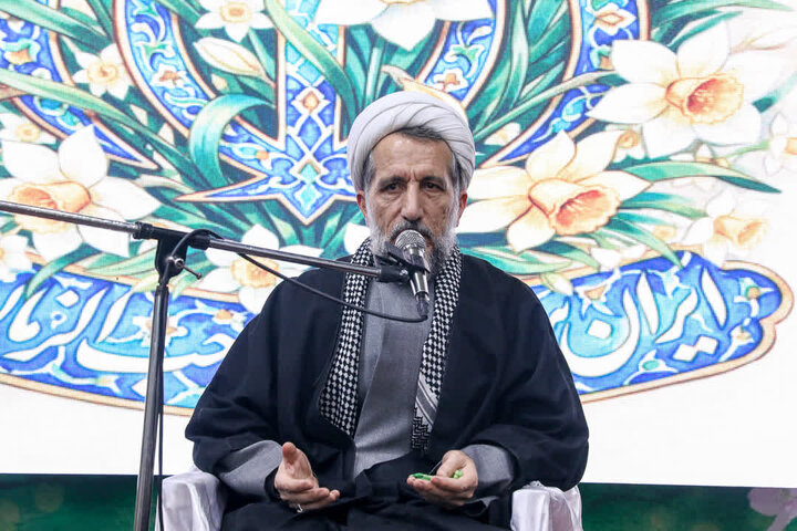 تصاویر / حضور امام جمعه قزوین در مراسم جشن نیمه شعبان در قزوین وآبیک