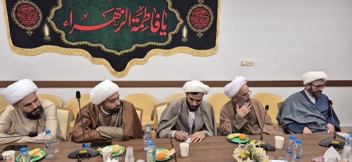 تصاویر / نشست امام جمعه شهرستان آبیک با ائمه جماعات مساجد