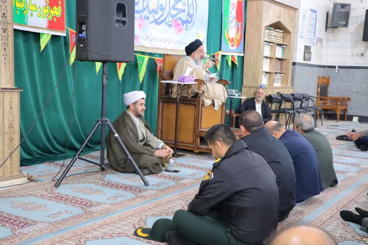 تصاویر/ شرکت آیت‌الله خاتمی در جشن بزرگ نیمه شعبان و بیعت با صاحب الزمان(عج) در اسلامشهر