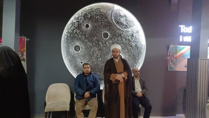 تصاویر/تجلیل از خانواده‌های خوش جمعیت و بانوان فعال فرهنگی و اجتماعی در اراک