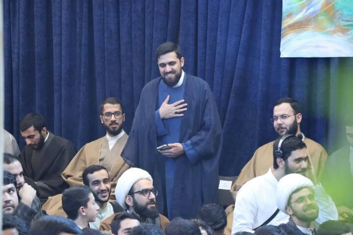 تصاویر/ مراسم عمامه گذاری طلاب حوزه علمیه آیت الله حق شناس و آیت الله مجتهدی