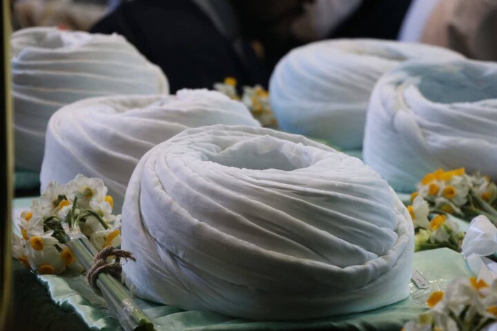 تصاویر/ مراسم عمامه گذاری طلاب حوزه علمیه آیت الله حق شناس و آیت الله مجتهدی