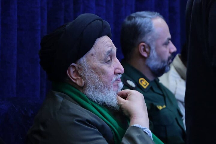 تصاویر/ مراسم عمامه گذاری طلاب حوزه علمیه آیت الله حق شناس و آیت الله مجتهدی