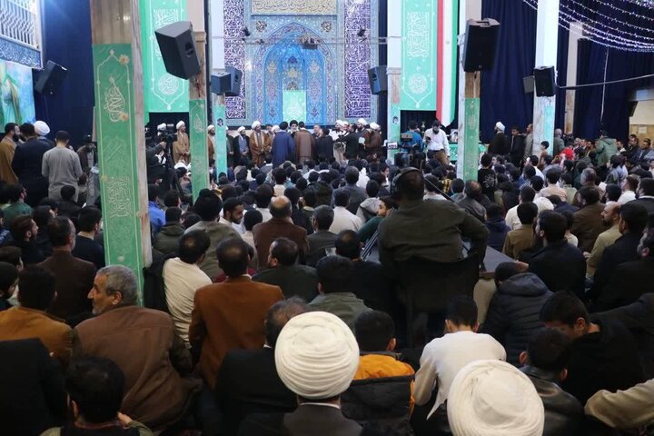 تصاویر/ مراسم عمامه گذاری طلاب حوزه علمیه آیت الله حق شناس و آیت الله مجتهدی