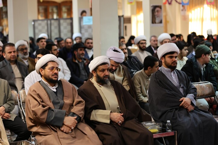 تصاویر/ آیین عمامه گذاری طلاب آذربایجان شرقی