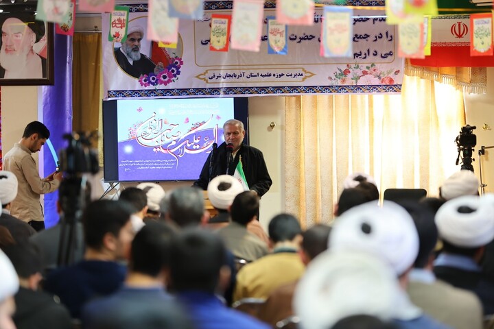 تصاویر/ آیین عمامه گذاری طلاب آذربایجان شرقی