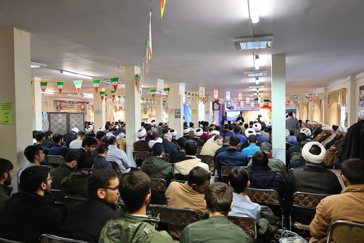 تصاویر/ آیین عمامه گذاری طلاب آذربایجان شرقی