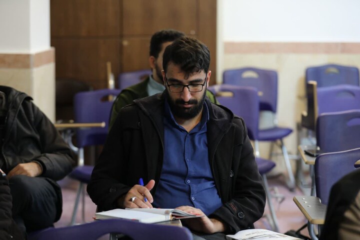 تصاویر/ دوره نقد جریان الحاد و پوچگرایی در حوزه علمیه استان یزد برگزار شد